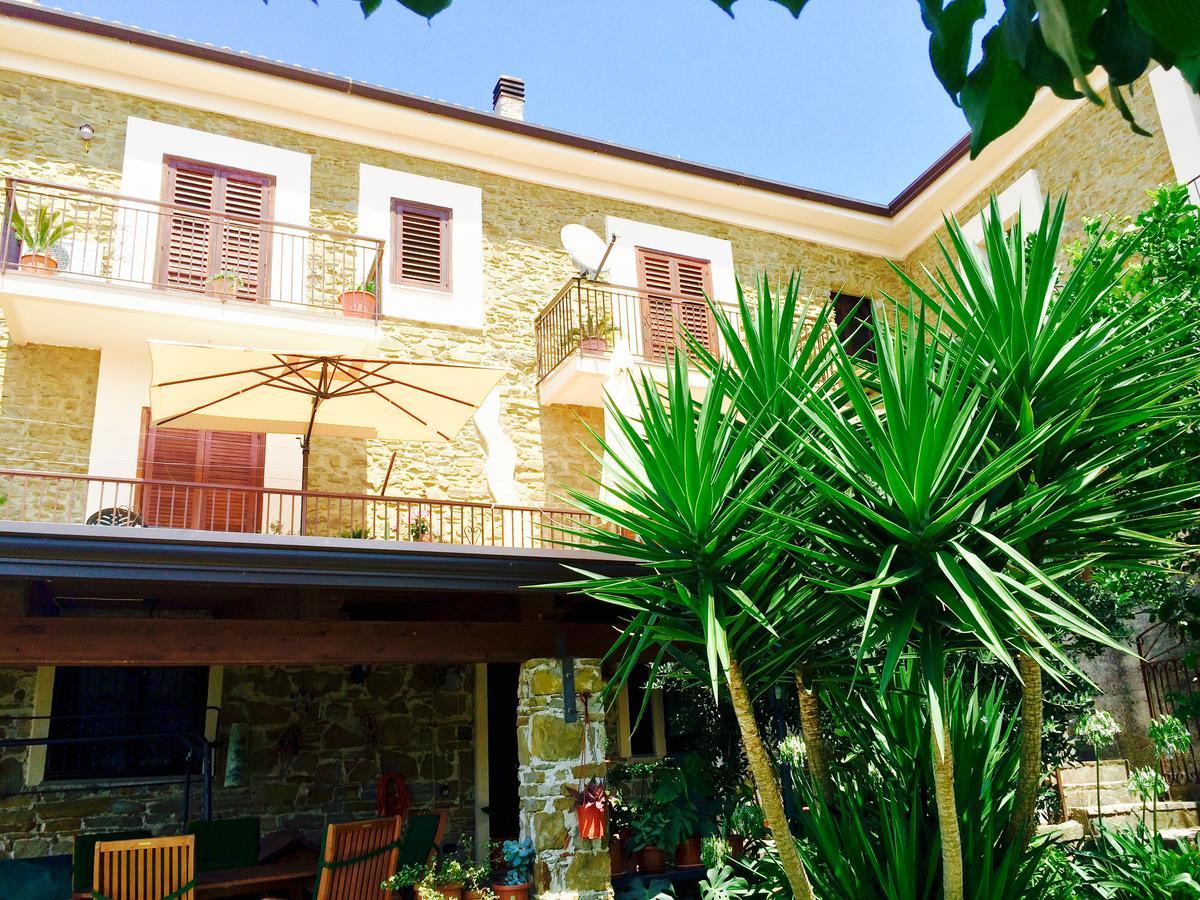 Pozzo Medievale Prignano Cilento Exterior foto