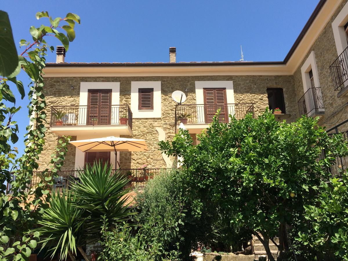 Pozzo Medievale Prignano Cilento Exterior foto